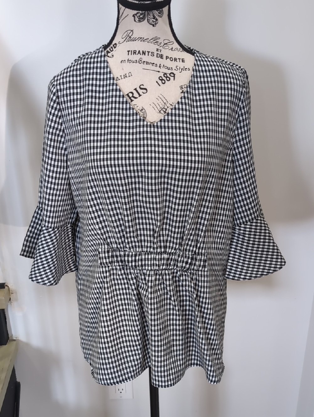 RED CORAL | Women's Black/White Checkered V-neck Bell  Sleeved Top